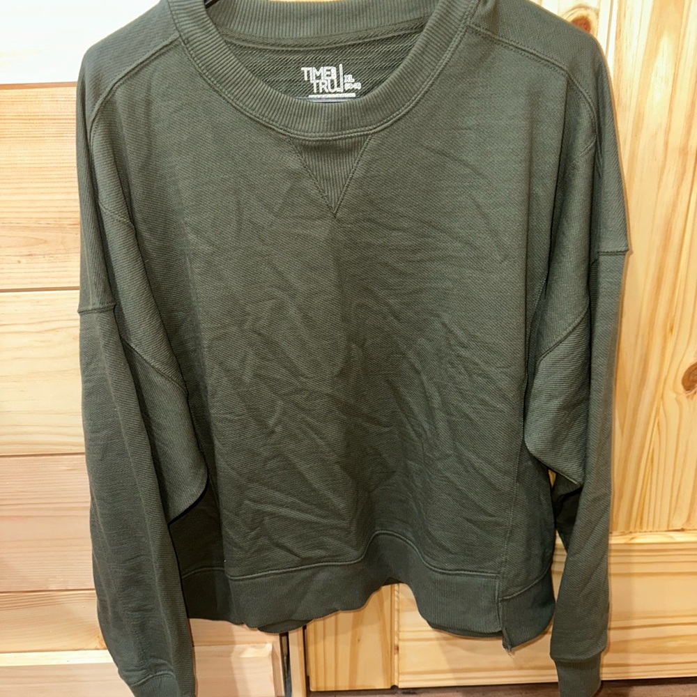 Time and Tru Olive Pullover